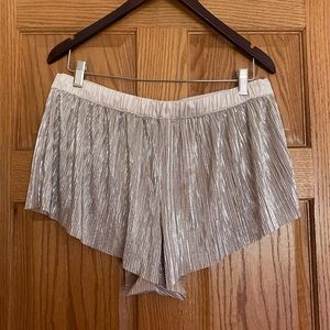 Victoria Secret - Gold Pleated Lounge Shorts - Size L